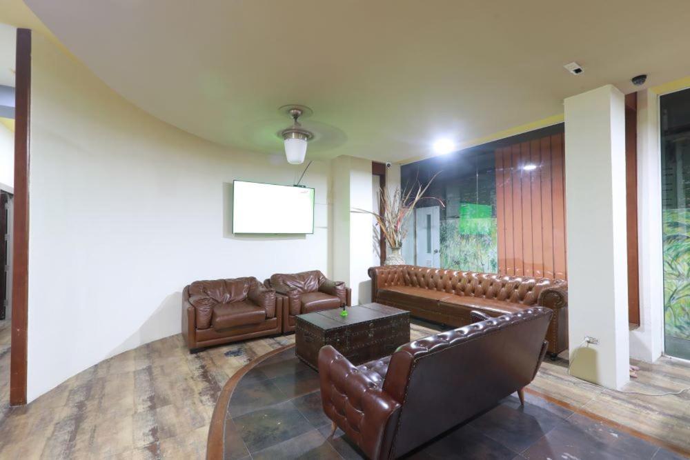 Pasadena Lodge パッタヤー エクステリア 写真